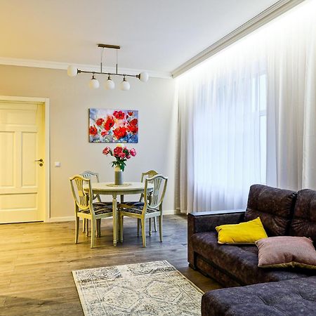 Superb Apartment In City Centre Riga Extérieur photo